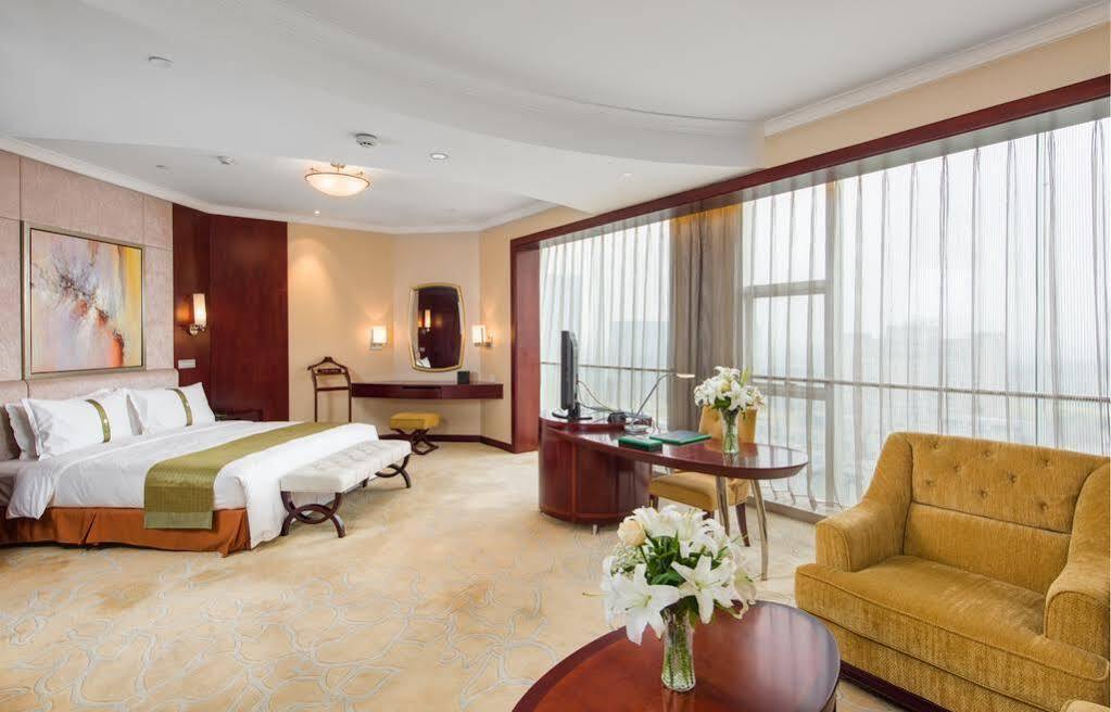 Holiday Inn Taizhou Cmc Exterior foto